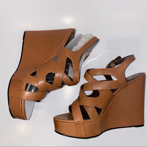 ladies tan wedges